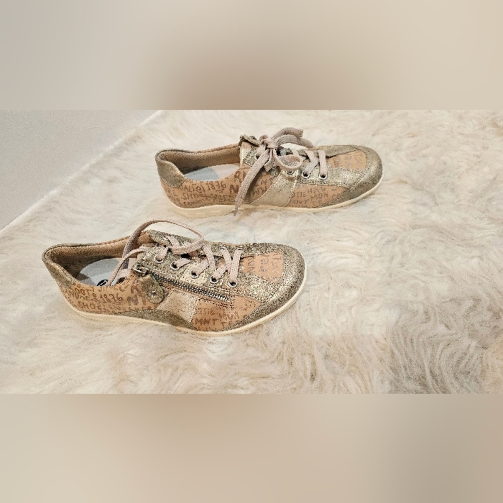 🔥US Size 6 .5 FLASH SALE! Lot of 5 Assorted Women's Shoes – Comfort & Style! - Picture 14 of 16